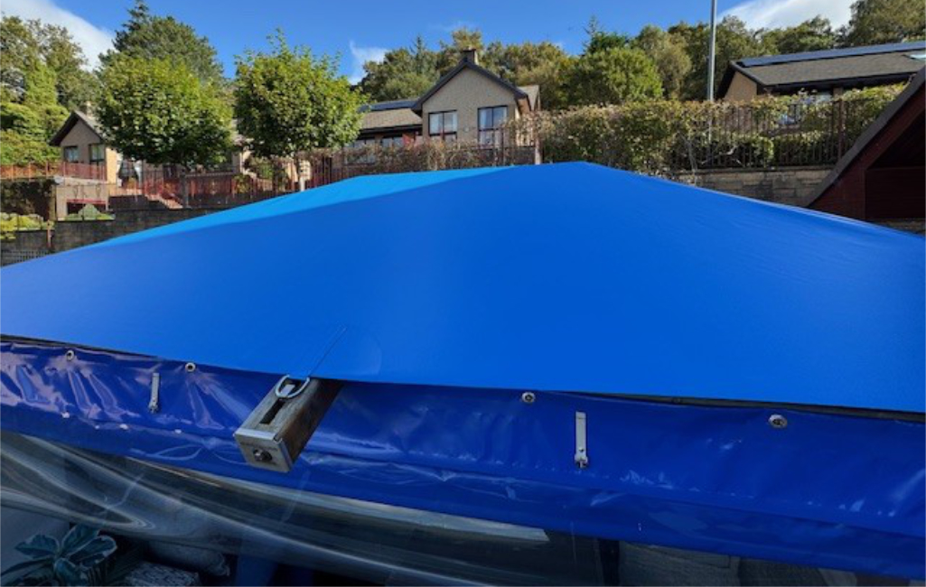 Sky Blue Roof with Panoramic window